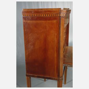 Kleiner Schreibsekretär im Louis-Seize-Stil