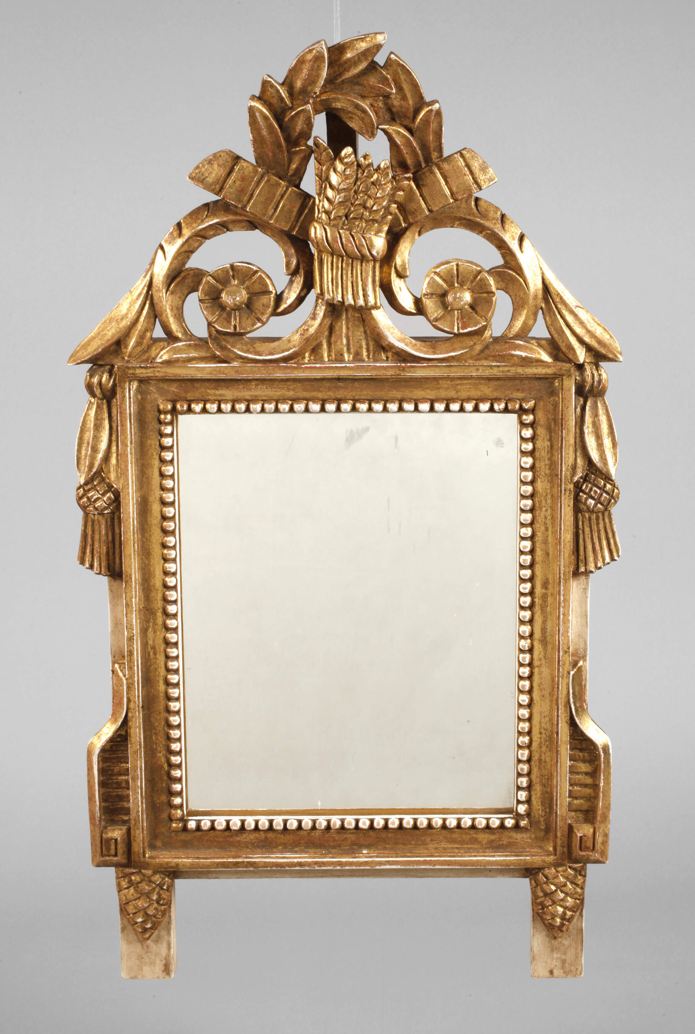 Kleiner klassizistischer Wandspiegel