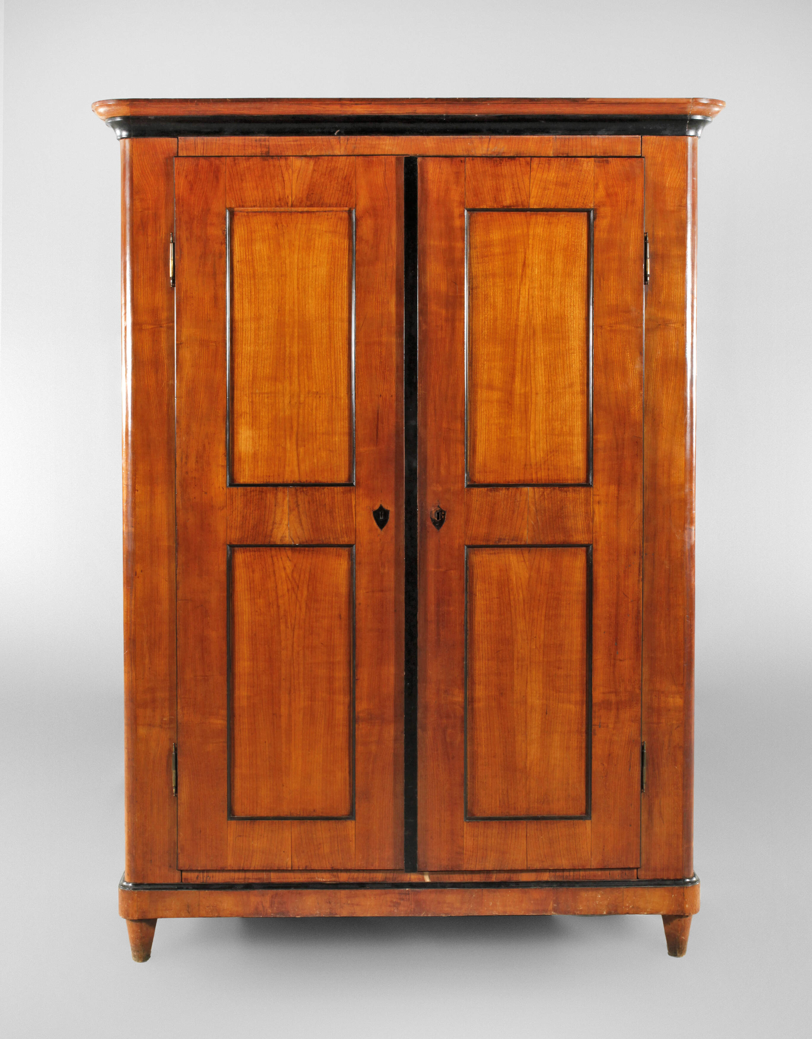 Großer Dielenschrank Biedermeier