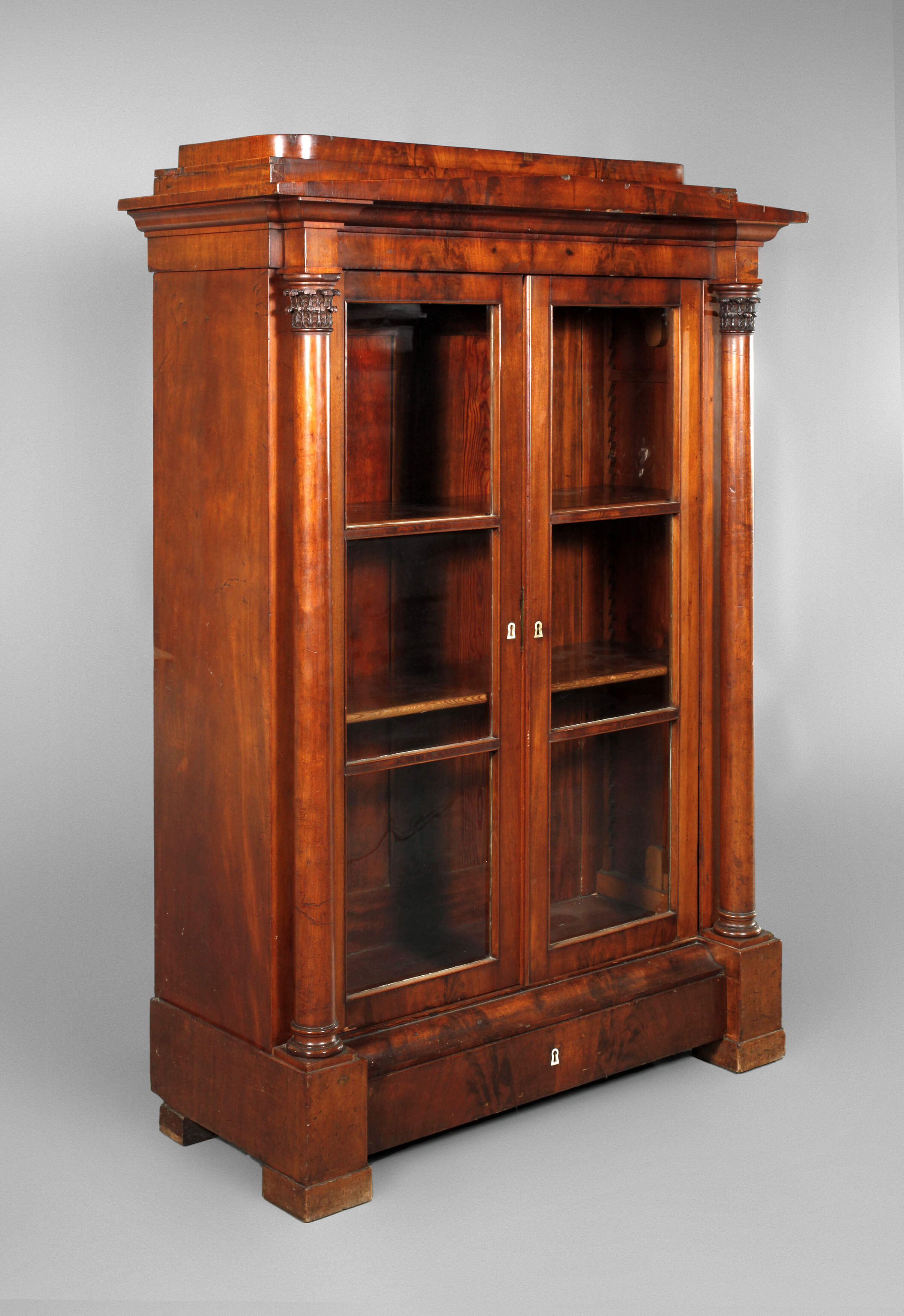 Säulenvitrine Biedermeier