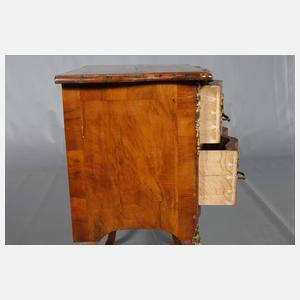 Kleine Kommode Neobarock