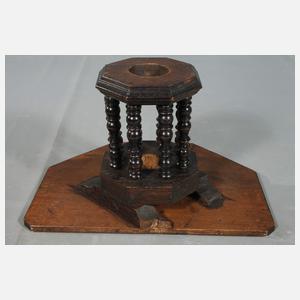 Tisch im Renaissancestil