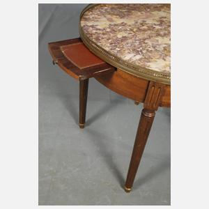 Tisch im Louis-Seize-Stil