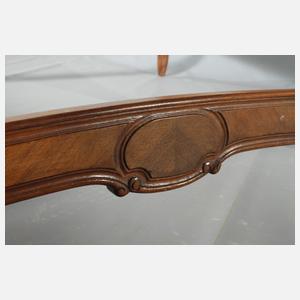 Französisches Bett im Rokokostil