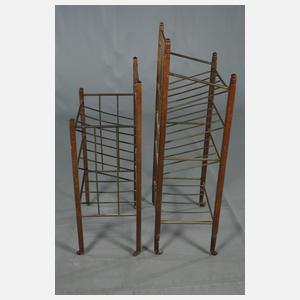 Zwei Zeitungsständer