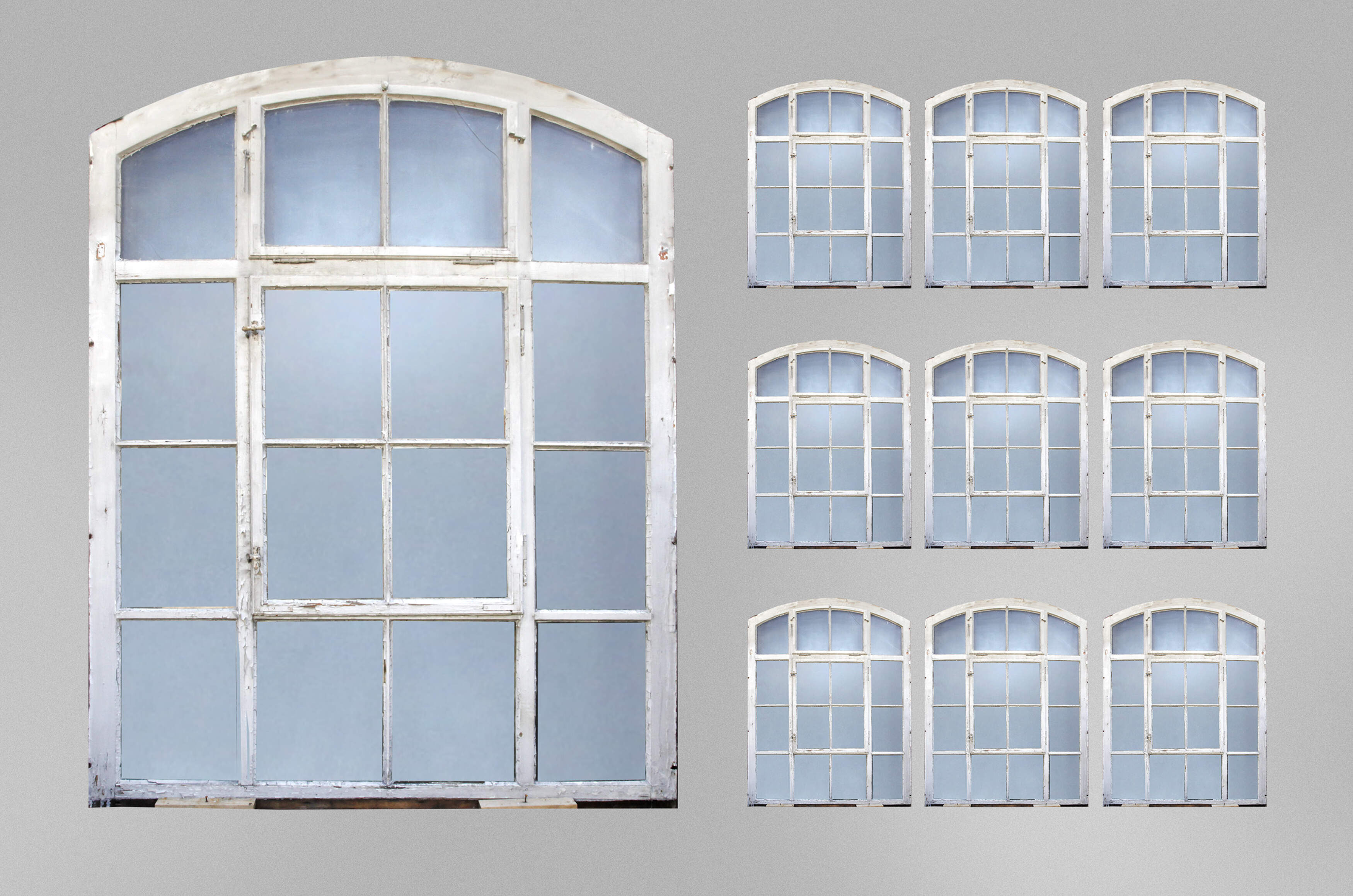 Zehn große Bogenfenster