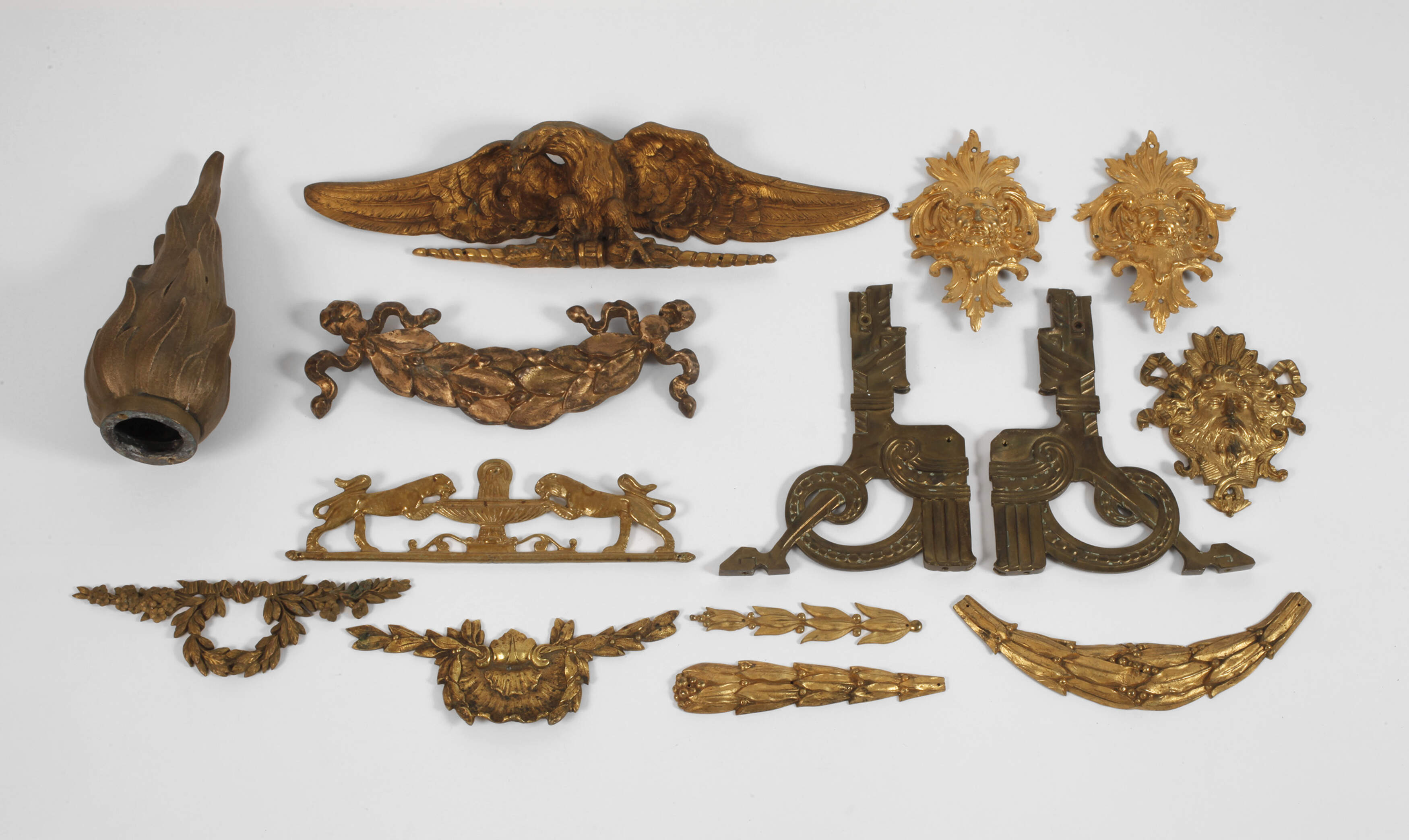 Großer Konvolut historische Zierbeschläge