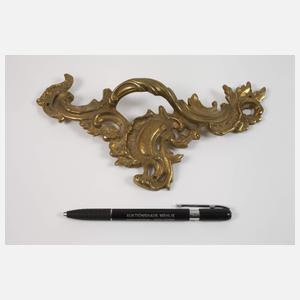 Sechs Kommodenbeschläge Rokoko