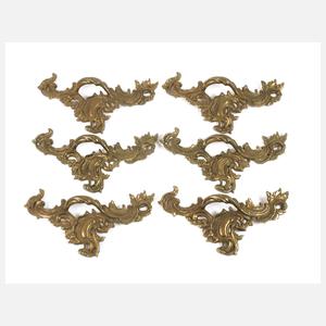 Sechs Kommodenbeschläge Rokoko