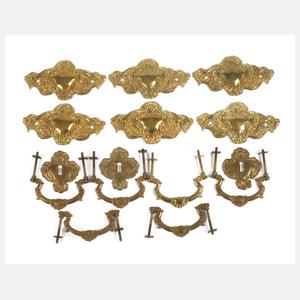 Sechs barocke Kommodenbeschläge