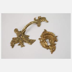 Vier barocke Kommodenbeschläge