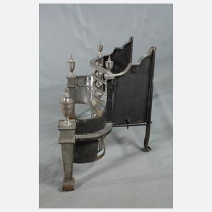 Klassizistische Kaminverkleidung und Kaminplatte