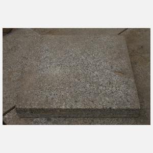 65 qm Bodenplatten Granit