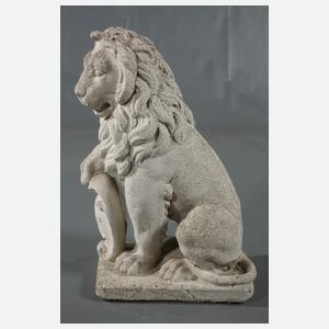 Gartenfigur Löwe mit Wappenschild