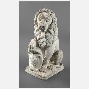 Gartenfigur Löwe mit Wappenschild