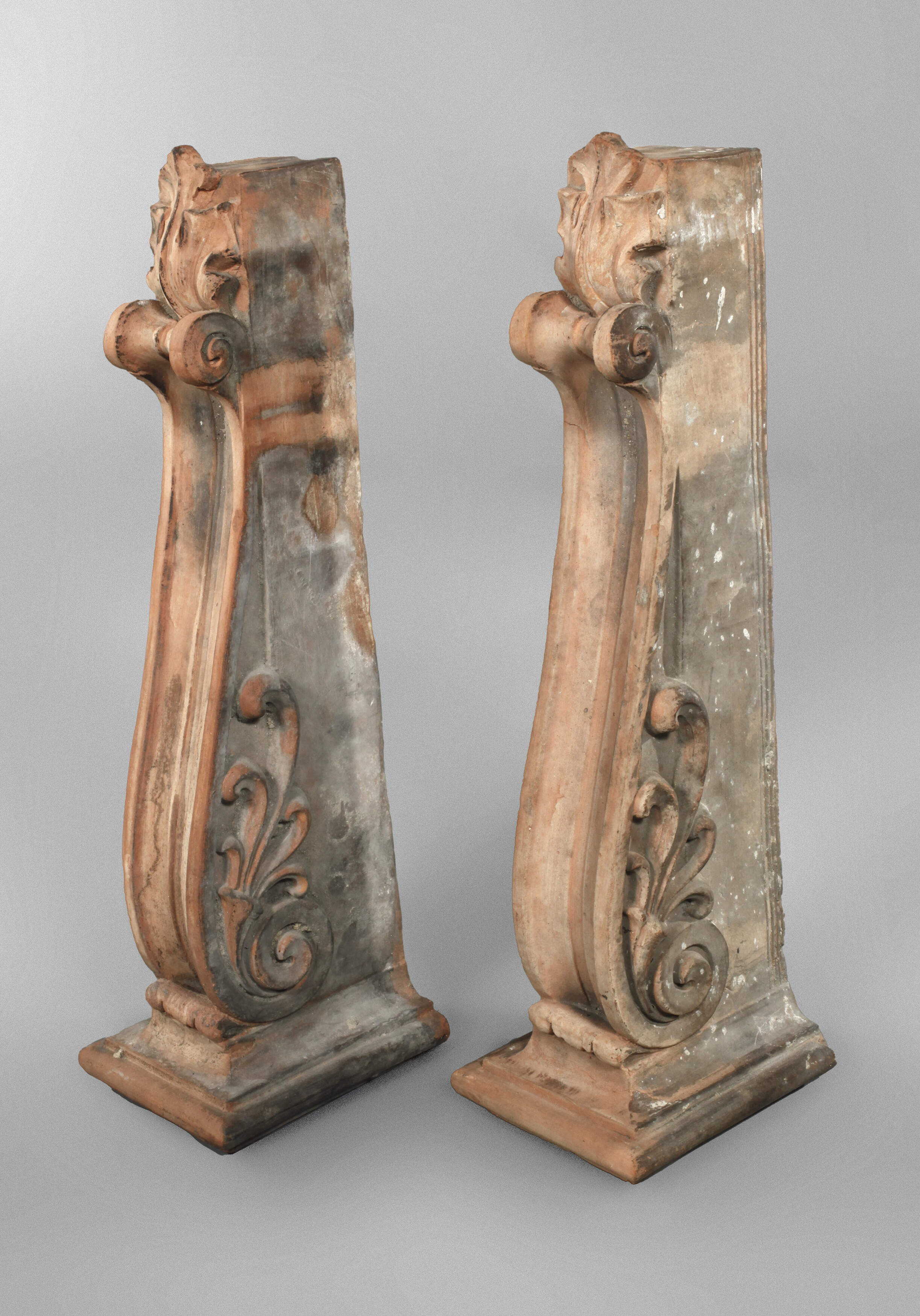 Paar Konsolen Terrakotta