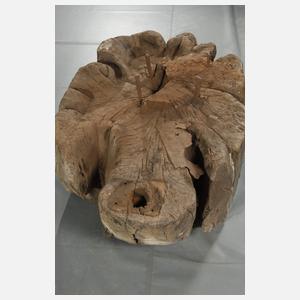 Baumscheibe als Basis für einen Schmiedeamboss