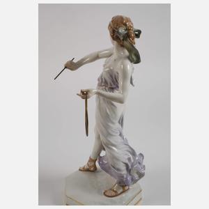 Meissen ”Reifenspielerin mit Stab”