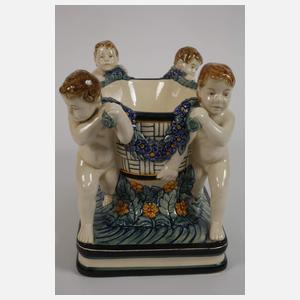 Karlsruhe Jardiniere mit vier Putten