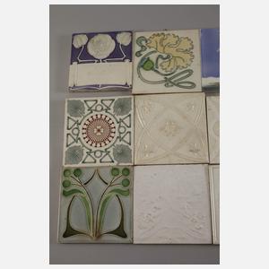 Zwölf Fliesen Jugendstil