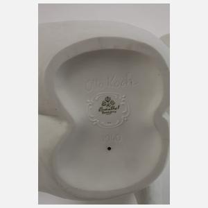 Rosenthal sitzender Mädchenakt