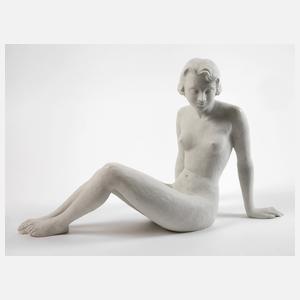 Rosenthal sitzender Mädchenakt