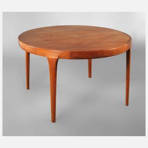 Ausziehbarer Esstisch