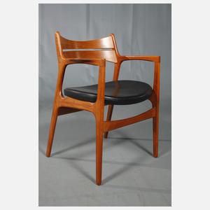 Sechs Armlehnstühle