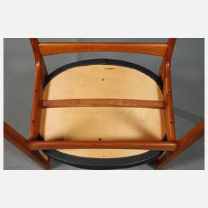 Sechs Armlehnstühle