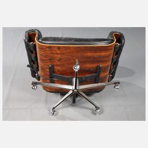 Lounge-Chair und Ottomane