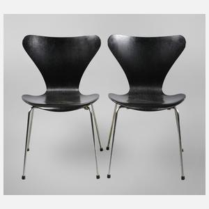 Paar Stühle Serie 7
