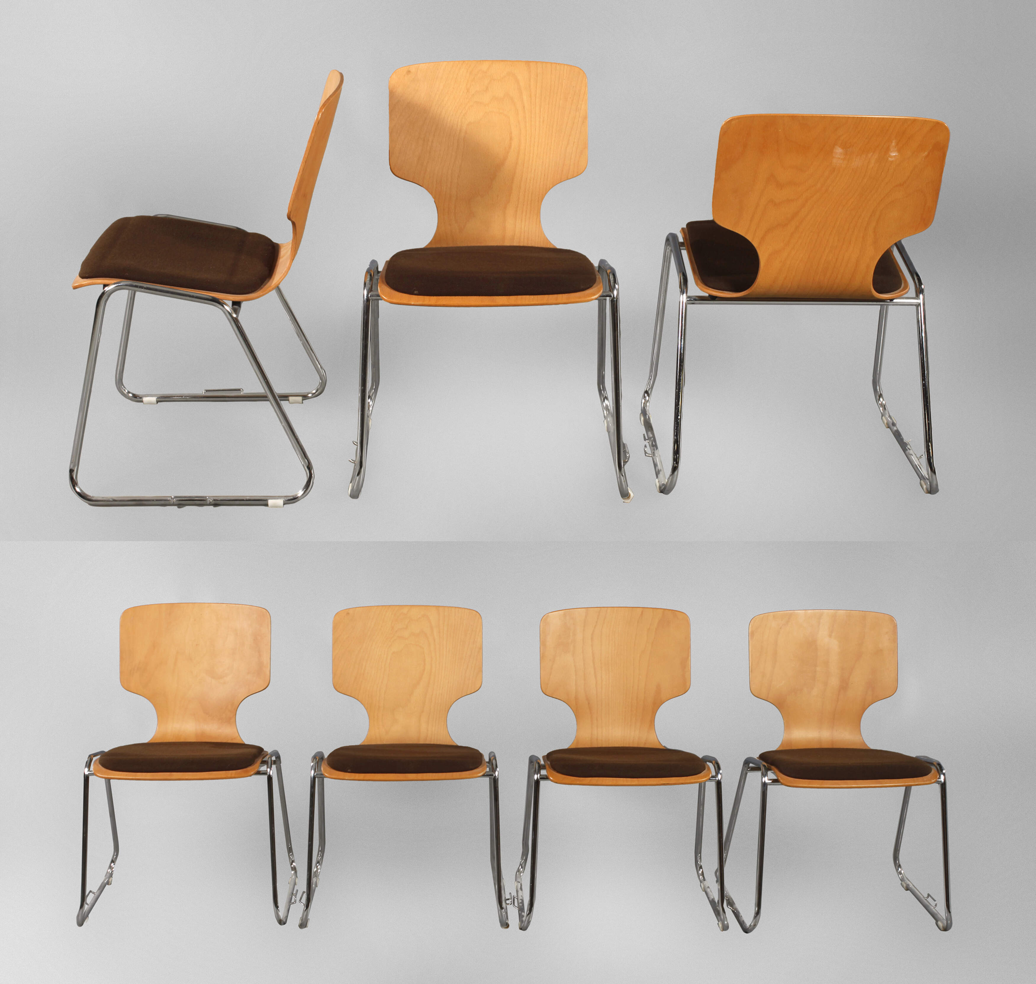 Sieben Stapelstühle