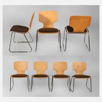 Sieben Stapelstühle111