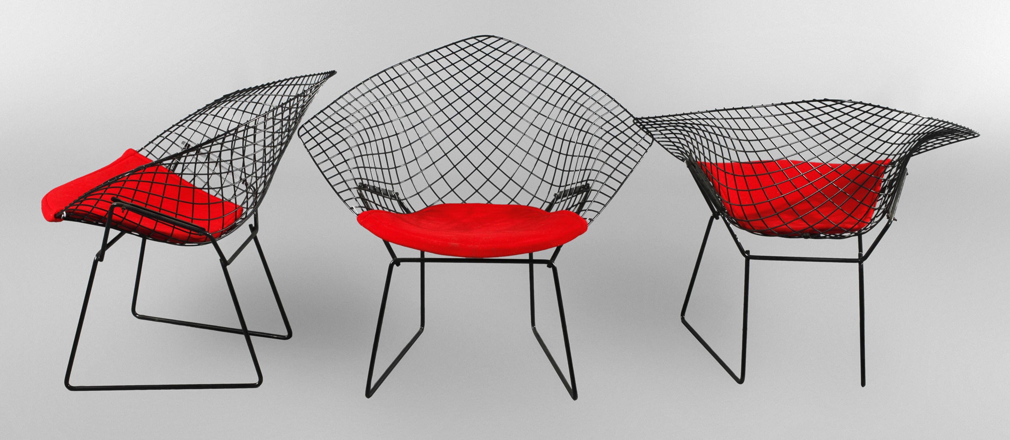 Drei Diamond Chairs