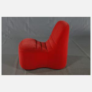 Schaumstoffsessel und Beistelltisch