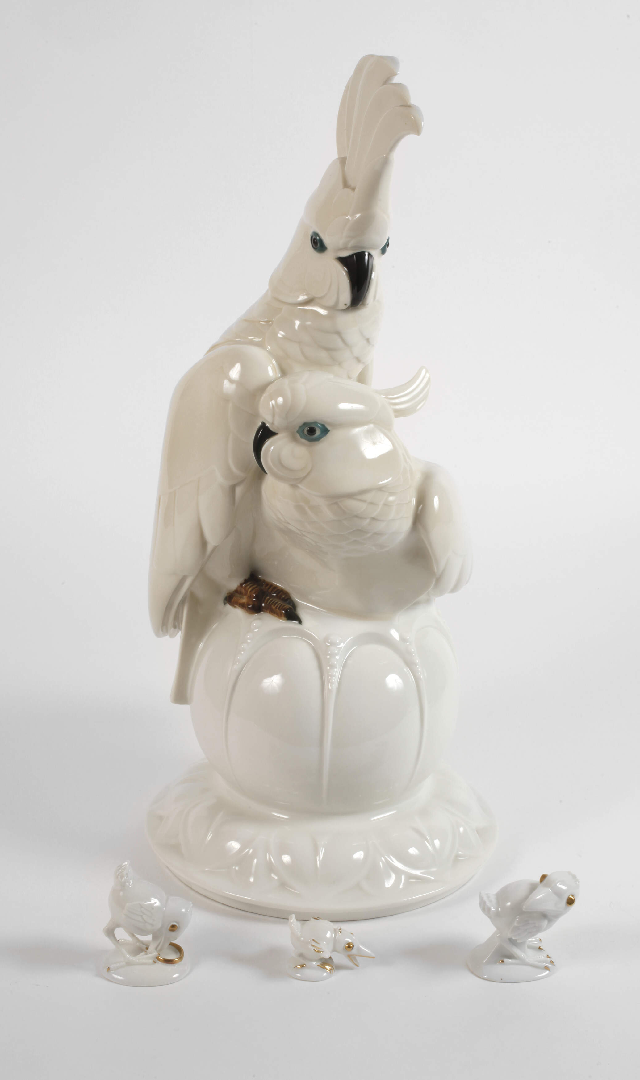 Hutschenreuther große Papageiengruppe und Miniatur-Raben