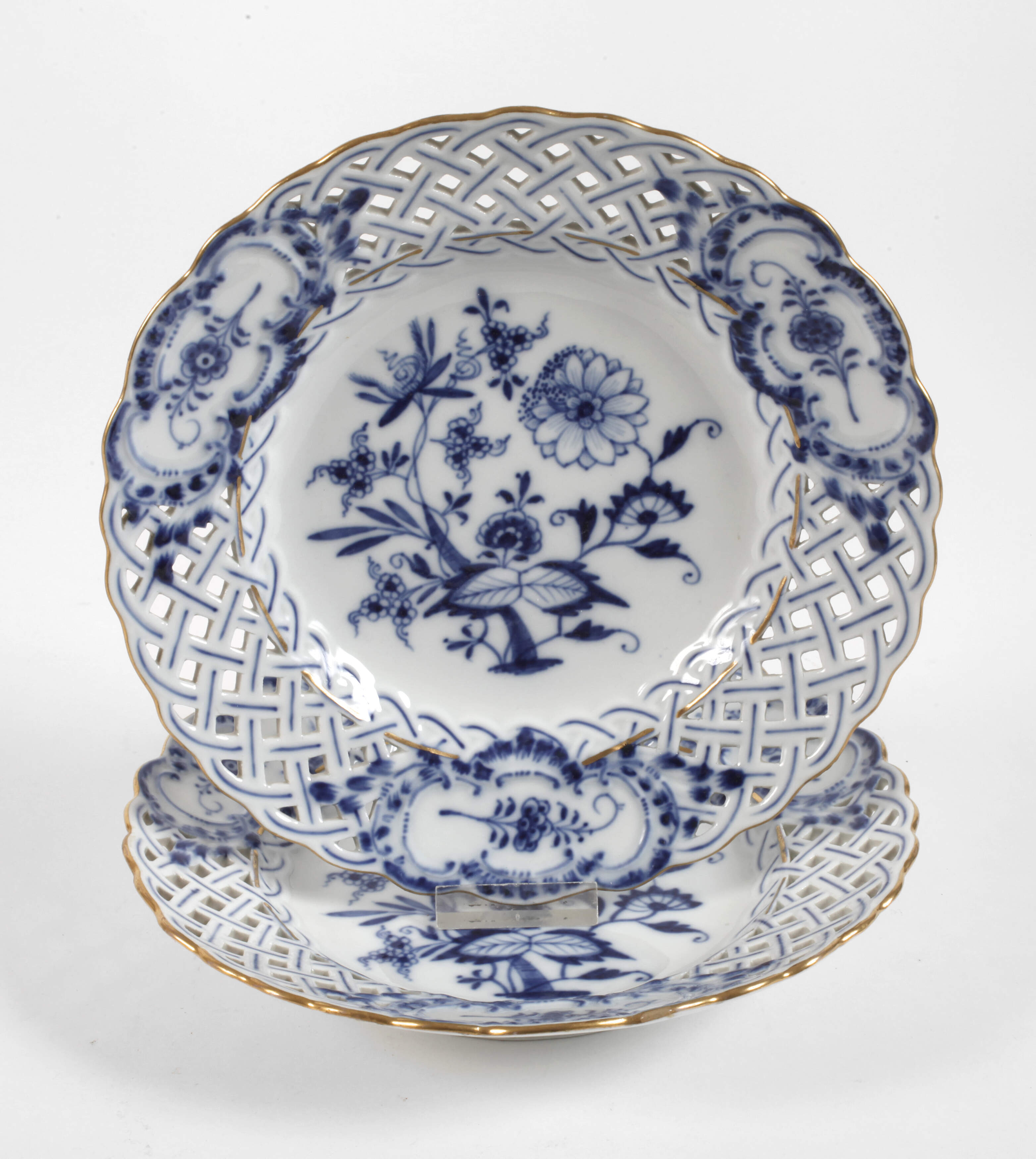 Meissen zwei Durchbruchteller "Zwiebelmuster