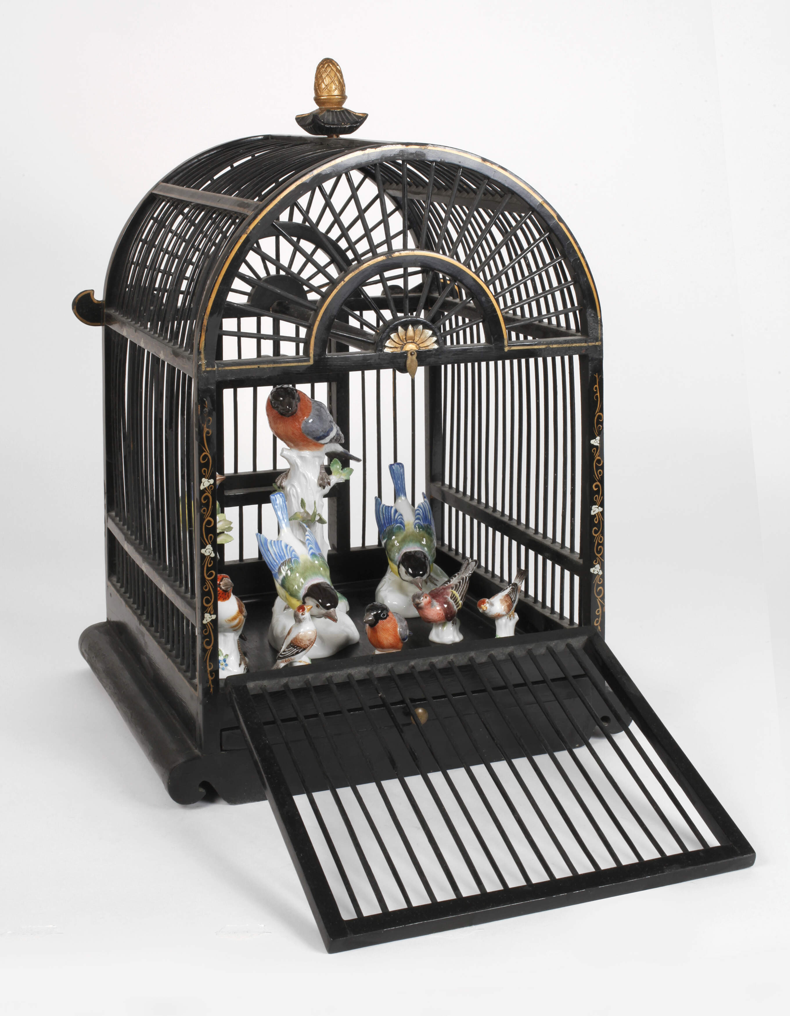 Meissen Konvolut Singvögel mit Vogelkäfig