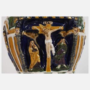 Übergroßer Krug im Renaissancestil