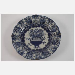 Vier Fayenceteller Blaumalerei