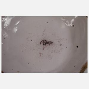 Teller und Deckeldose Fayence