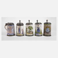 Fünf Fayencekrüge111