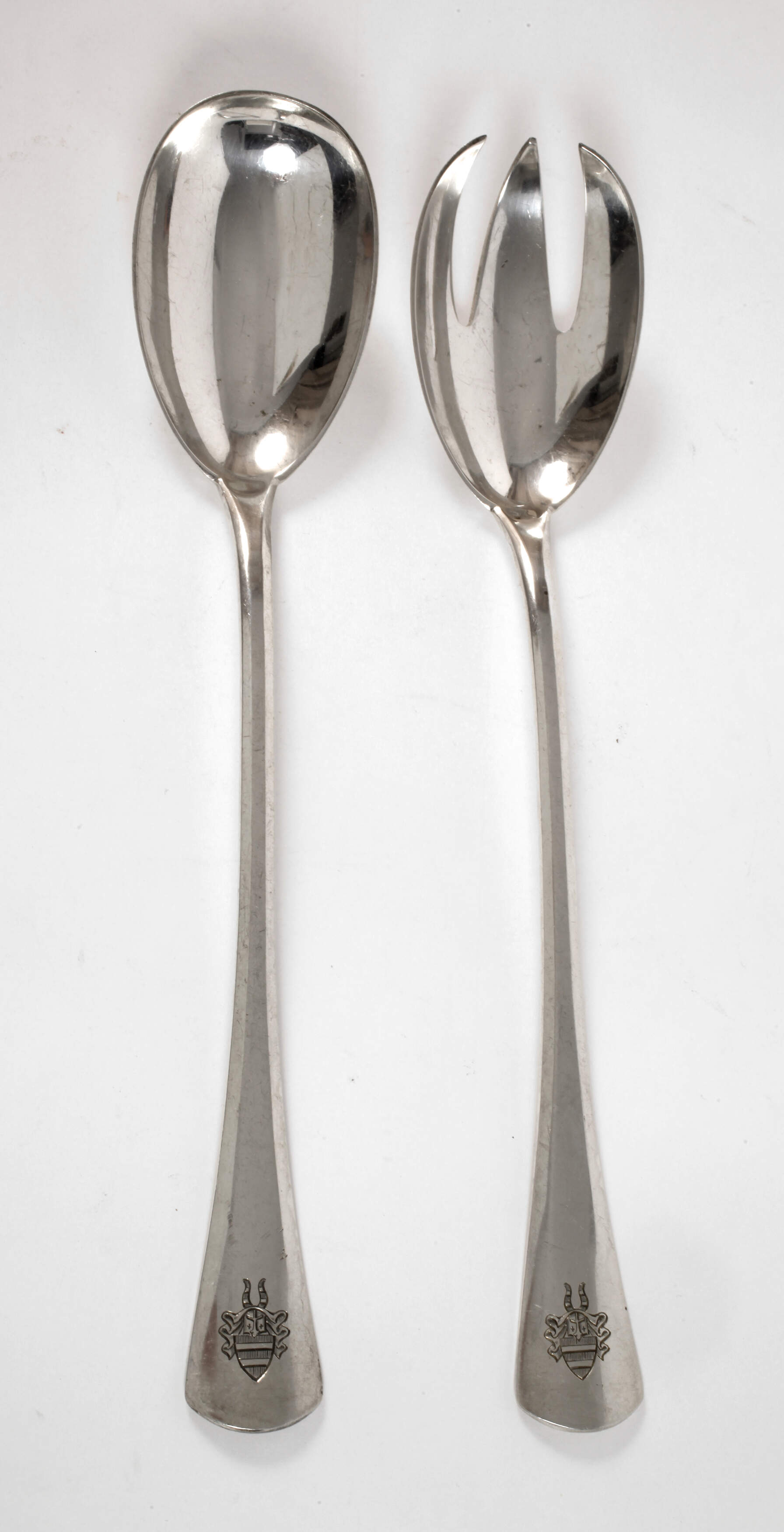 Salatbesteck aus Adelsbesitz