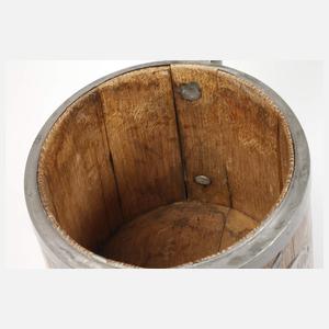 Übergroßer Daubenkrug