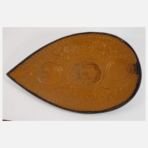 Großes Reliefschild Eisenguss