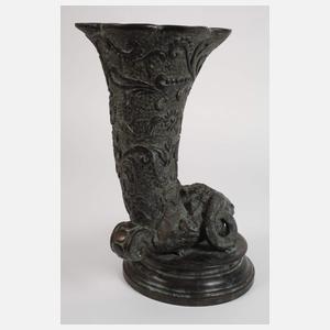 Bronzevase als Rhyton