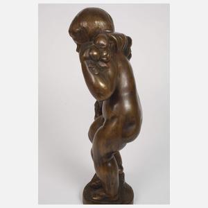 Putto mit Blütenranke