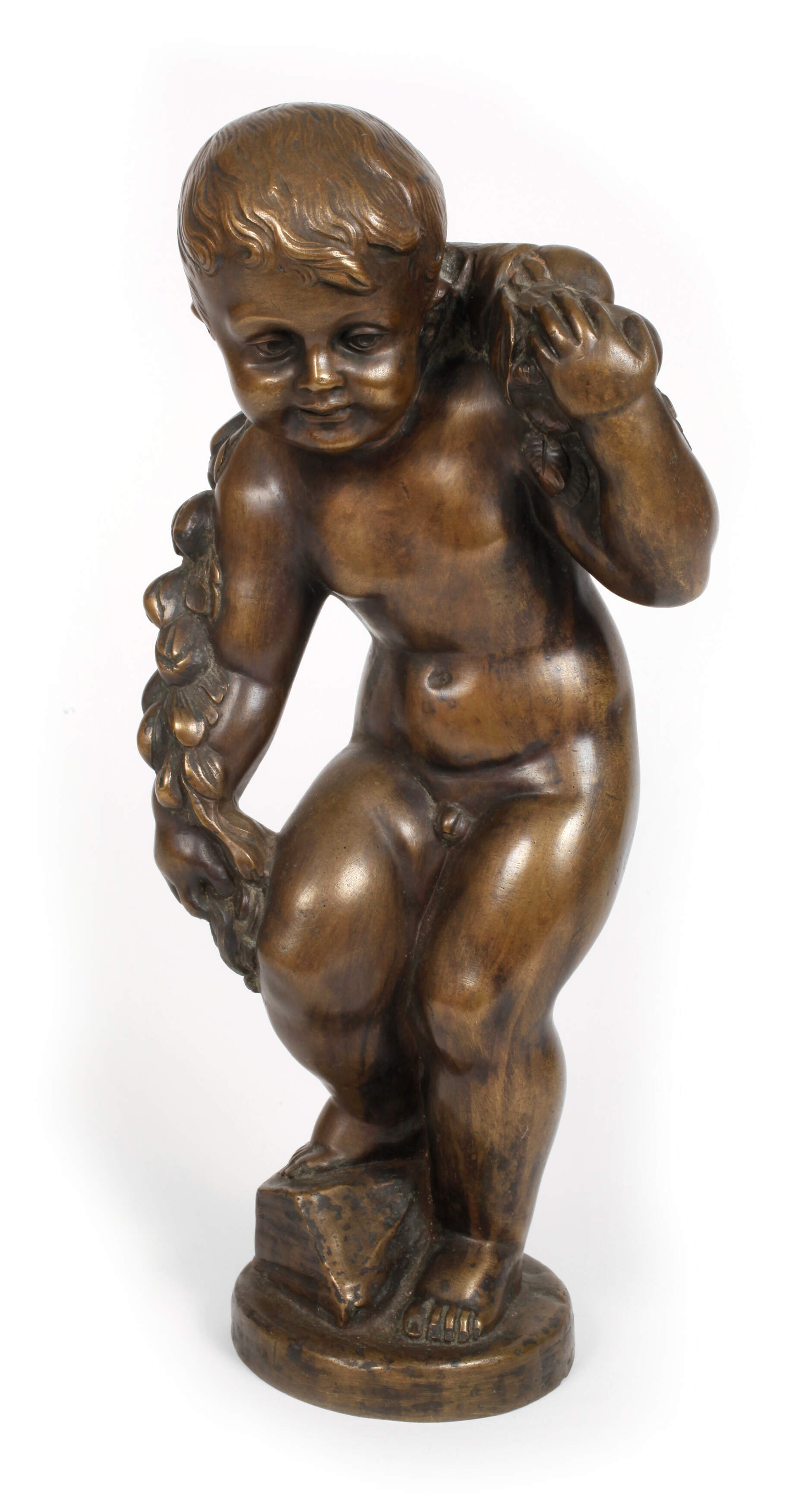 Putto mit Blütenranke