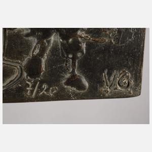 Monogrammist V.G., zwei moderne Bronzereliefs