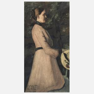 Junge Frau im Garten